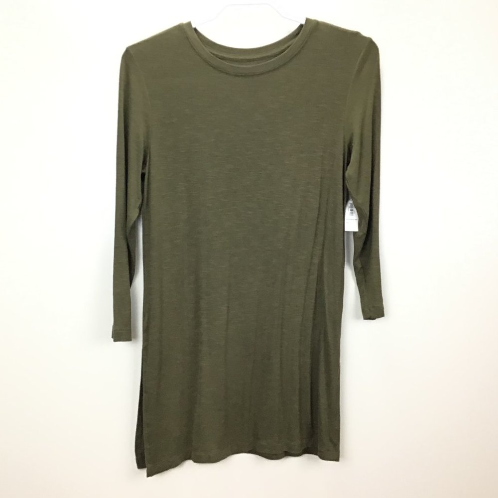 NWT‎ Old Navy Rayon Bend Green Long Sleeve Shirt Side Vents XS